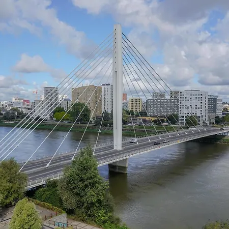 Spacious Modern With View Of The Loire