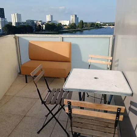 Spacious Modern With View Of The Loire Apartamento Nantes