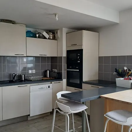 Spacious Modern With View Of The Loire アパート